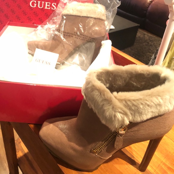 Shoes (heels) - Picture 6 of 8